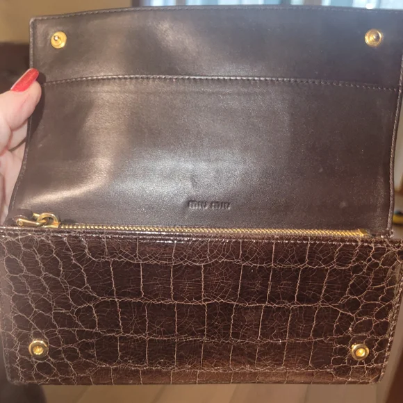 Miu Miu Brown Croc-Embossed Wallet - Picture 4 of 6